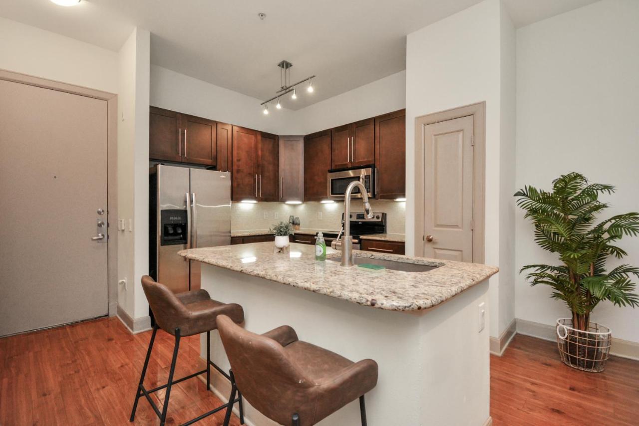 Beautiful Unit Near Med Center W/ Shopping Center Daire Houston Dış mekan fotoğraf