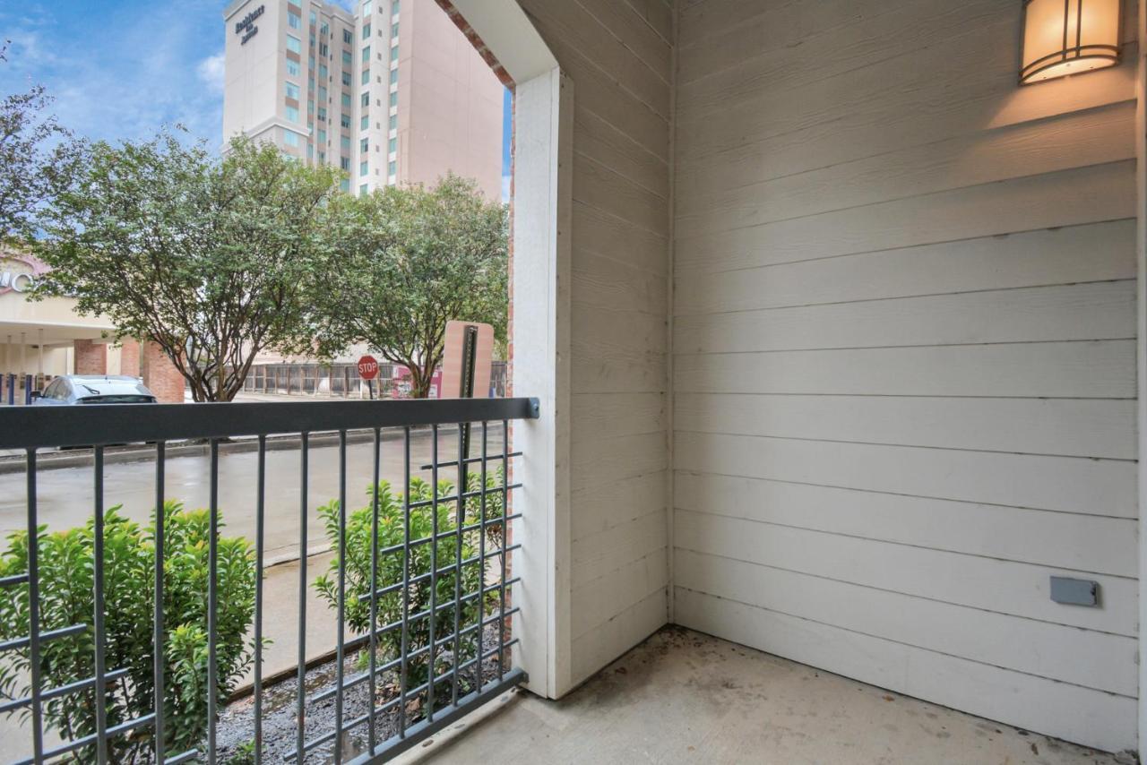 Beautiful Unit Near Med Center W/ Shopping Center Daire Houston Dış mekan fotoğraf