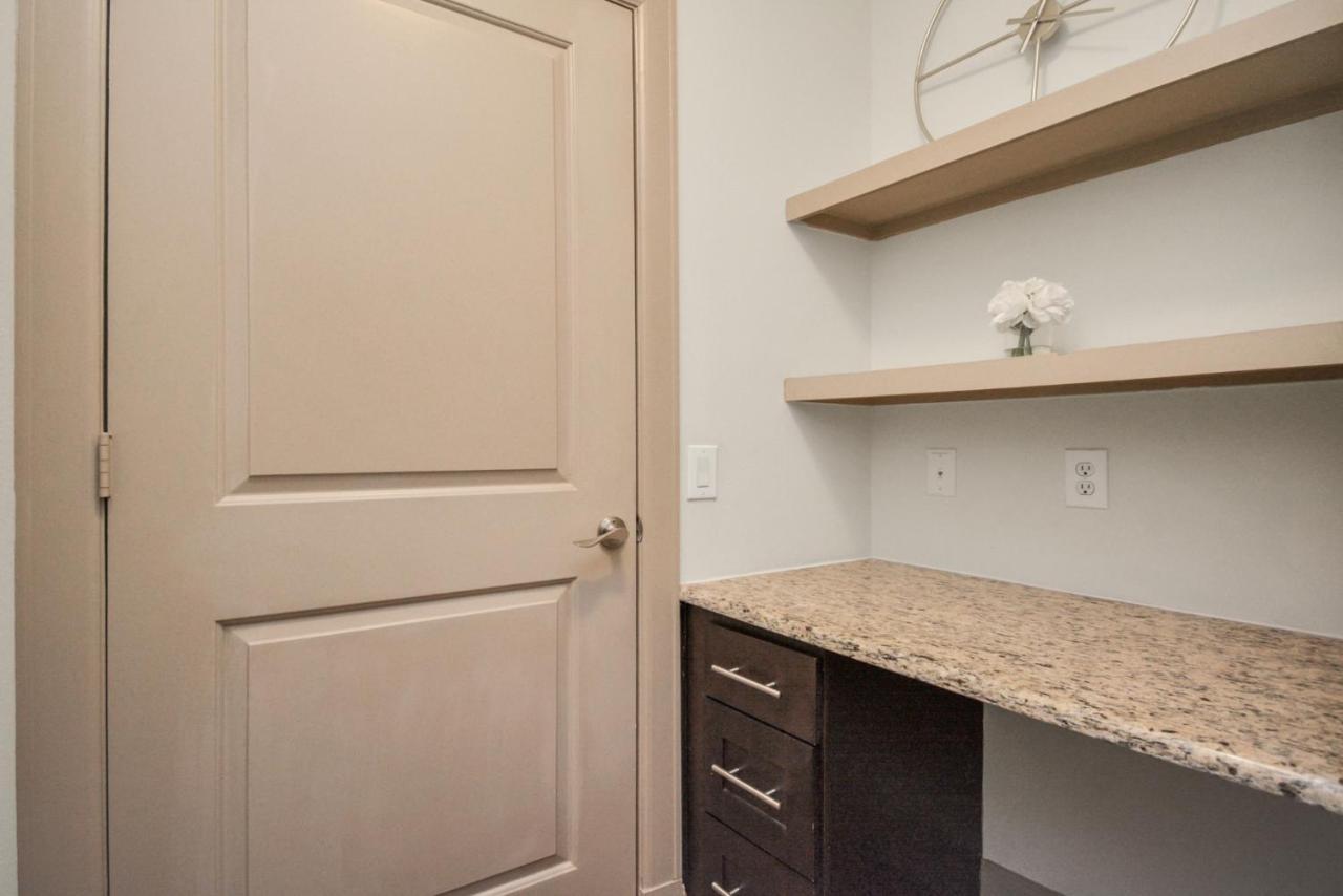 Beautiful Unit Near Med Center W/ Shopping Center Daire Houston Dış mekan fotoğraf